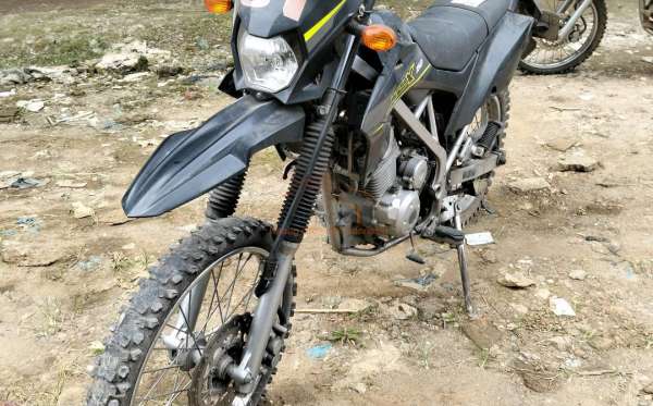KAWASAKI KLX 150