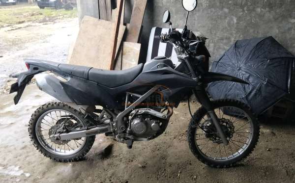 KAWASAKI KLX 150