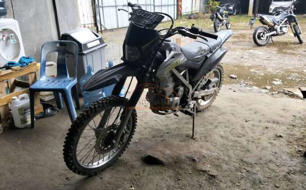 KAWASAKI KLX 150
