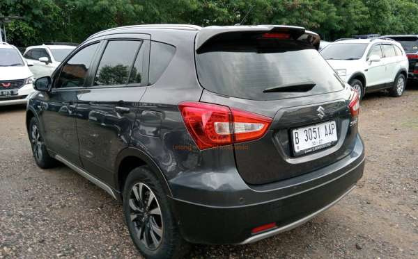 SUZUKI S - CROSS