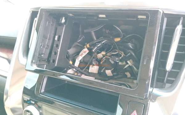 TOYOTA ALPHARD 2.5 G