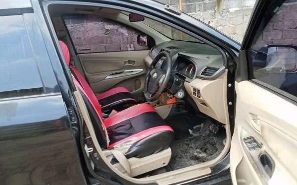 TOYOTA  AVANZA  1.3 G