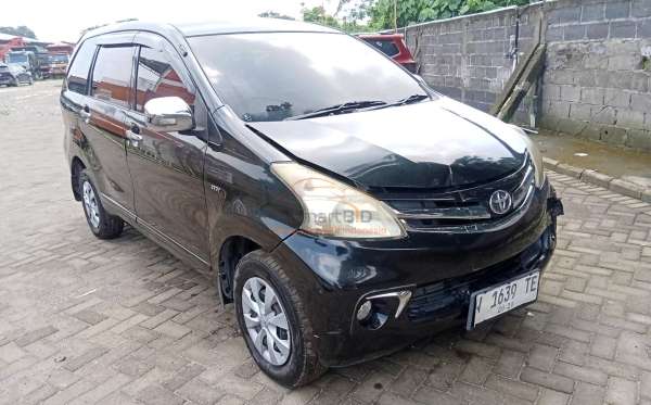 TOYOTA  AVANZA  1.3 G