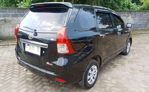 TOYOTA  AVANZA  1.3 G
