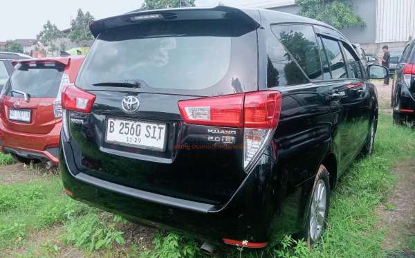 TOYOTA INNOVA G