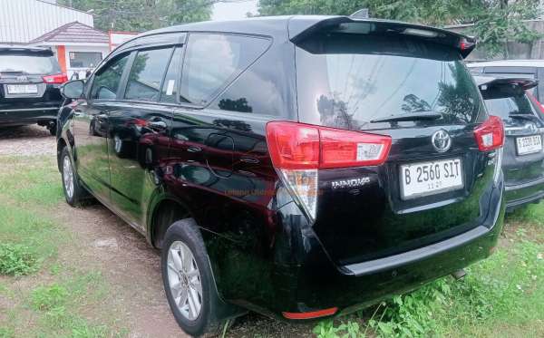 TOYOTA INNOVA G