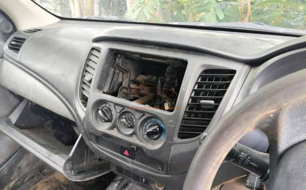 MITSUBISHI DC HDX 4X4