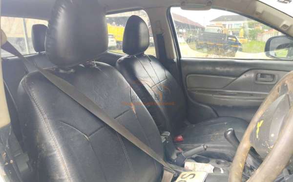 MITSUBISHI DC HDX 4X4