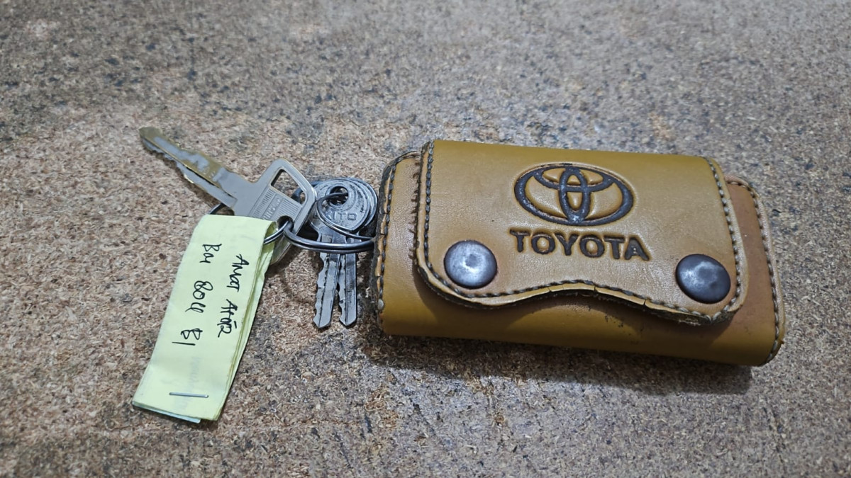 MITSUBISHI L 300  PU