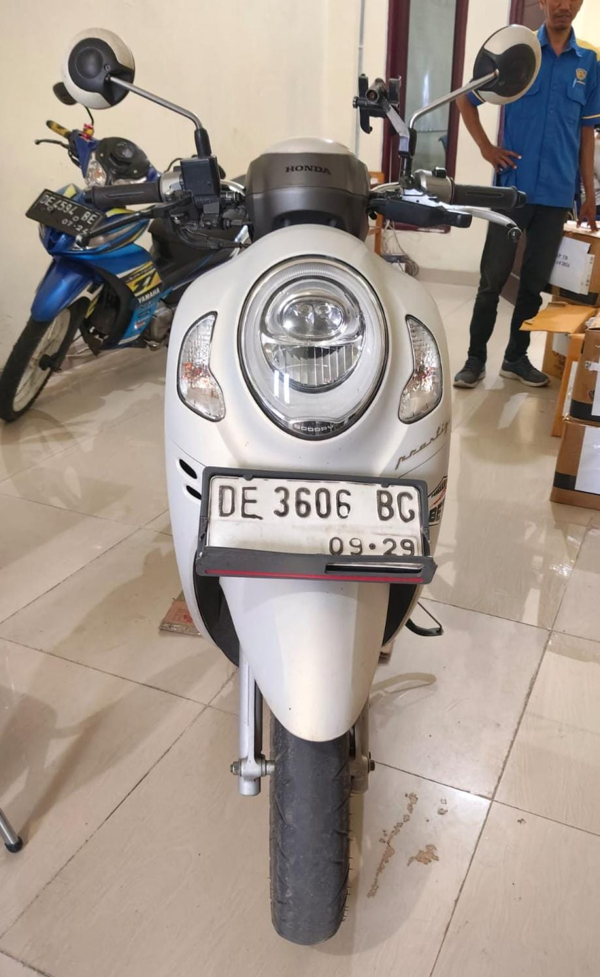 HONDA SCOOPY PRESTIGE
