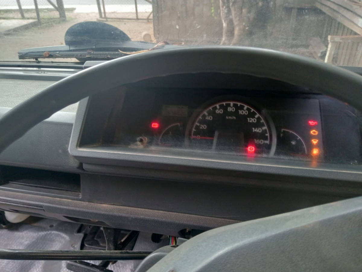 MITSUBISHI L 300  PU