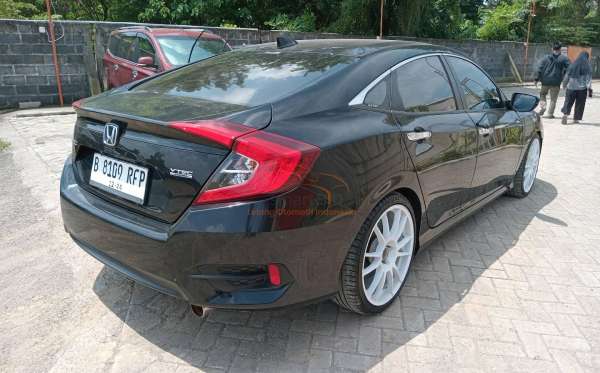 HONDA  CIVIC  1.5 TC