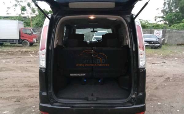 NISSAN SERENA HIGHWAY STAR