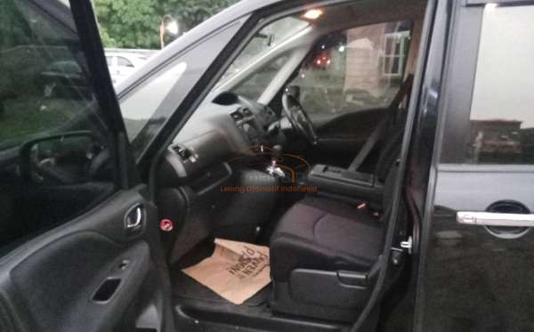 NISSAN SERENA HIGHWAY STAR