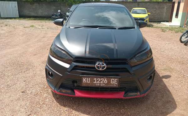 TOYOTA YARIS S