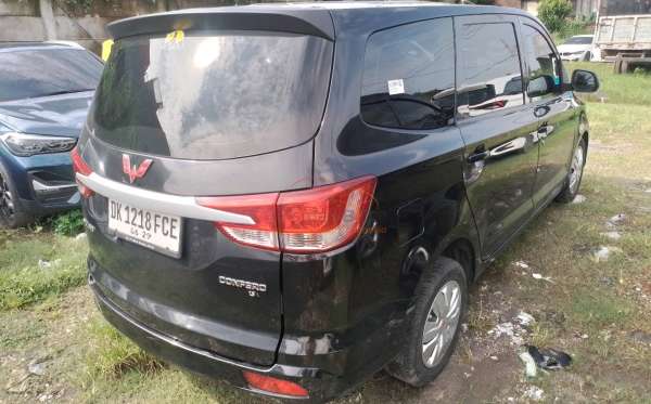 WULING CONFERO