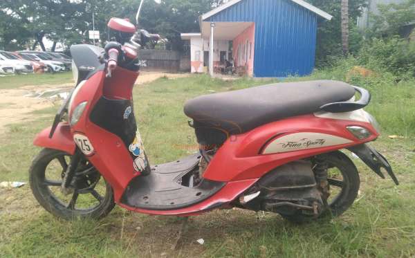 YAMAHA MIO FINO SPORTY 125 BLUE CORE