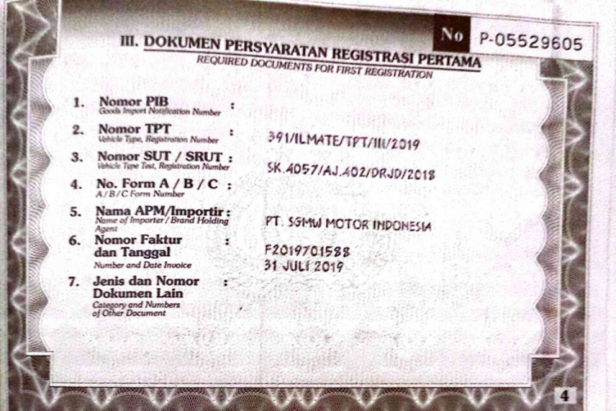 WULING CORTEZ 1.5 LUX