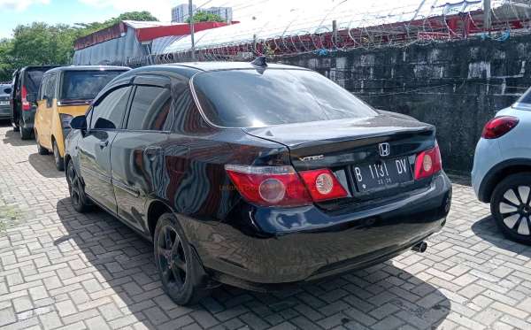 HONDA GD8 1.5 CBU AT