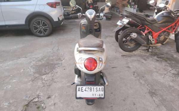HONDA SCOOPY PRESTIGE