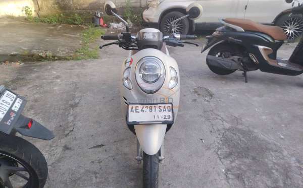 HONDA SCOOPY PRESTIGE