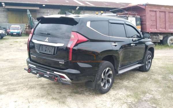 MITSUBISHI PAJERO SPORT DAKAR