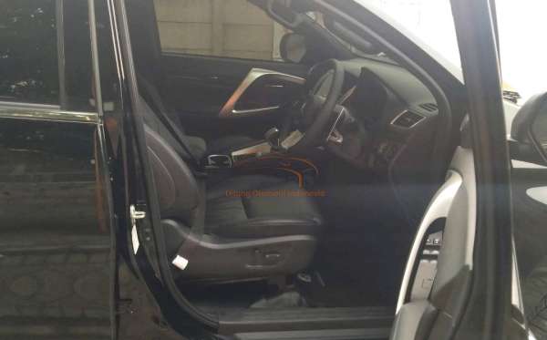 MITSUBISHI PAJERO SPORT DAKAR