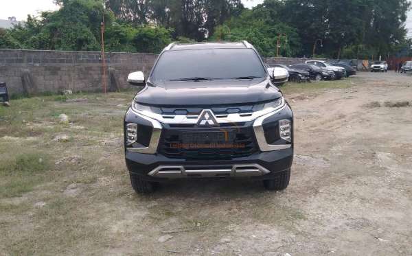 MITSUBISHI PAJERO SPORT DAKAR