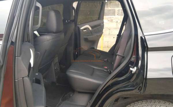 MITSUBISHI PAJERO SPORT DAKAR