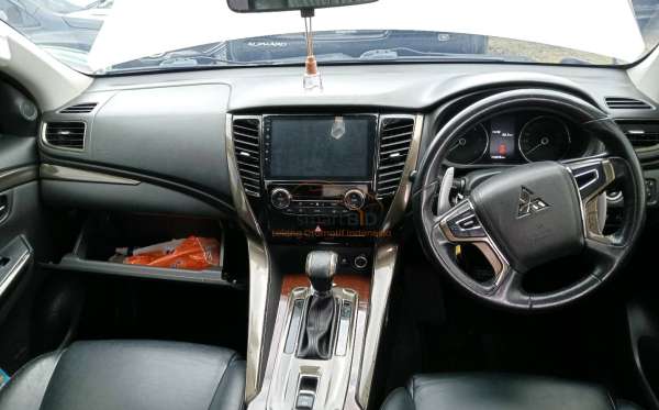 MITSUBISHI  PAJERO  SPORT 2.4L DAKAR-L (4X2)