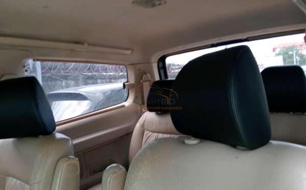 NISSAN SERENA HIGHWAY STAR