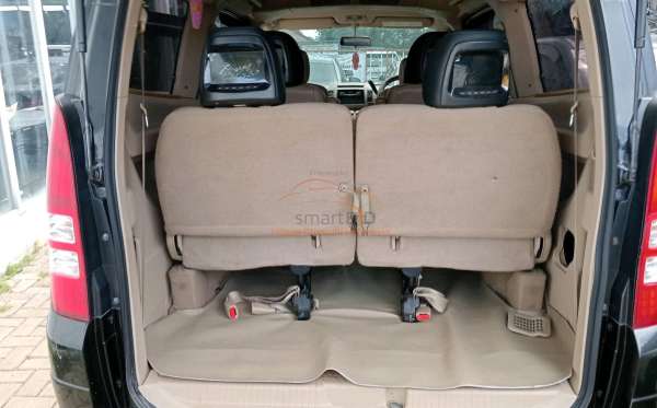 NISSAN SERENA HIGHWAY STAR