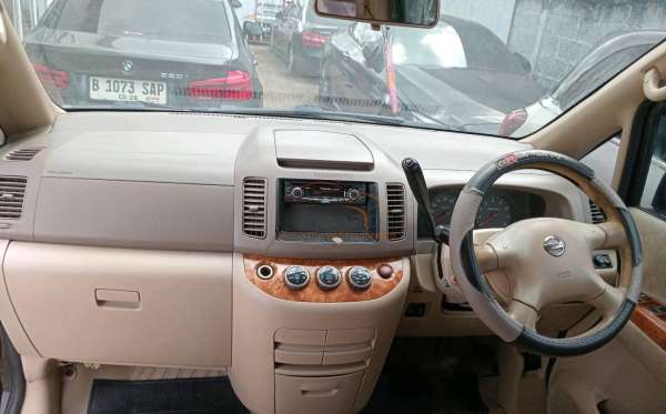 NISSAN SERENA HIGHWAY STAR