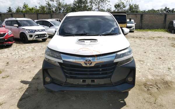 TOYOTA AVANZA