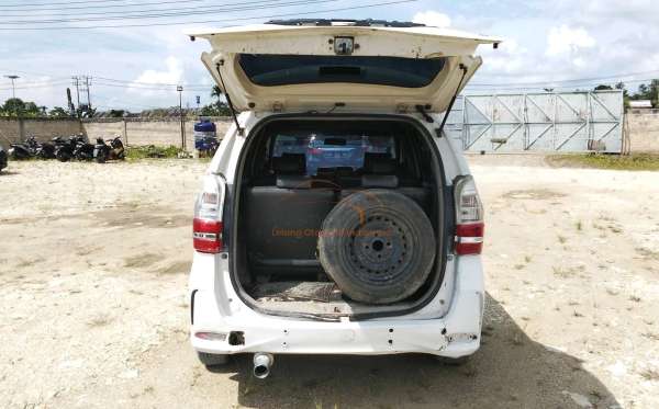 TOYOTA AVANZA