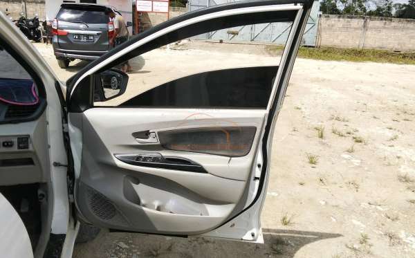 TOYOTA AVANZA