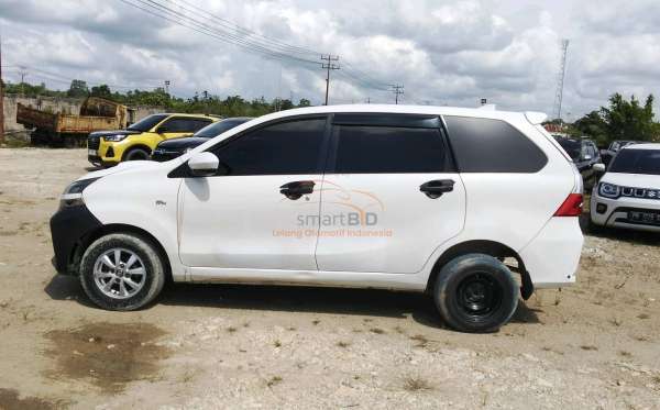 TOYOTA AVANZA