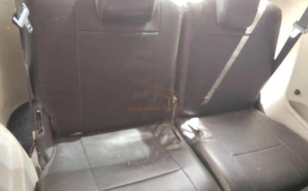 TOYOTA AVANZA