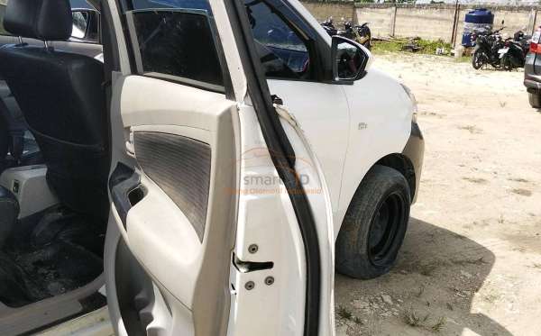 TOYOTA AVANZA