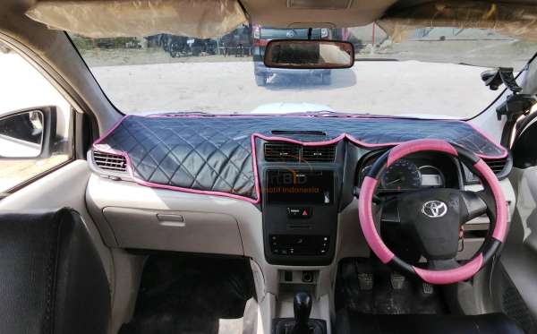 TOYOTA AVANZA