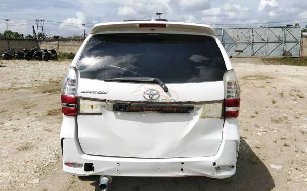 TOYOTA AVANZA