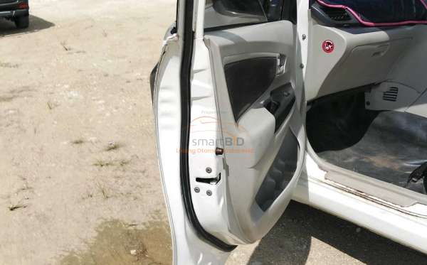 TOYOTA AVANZA