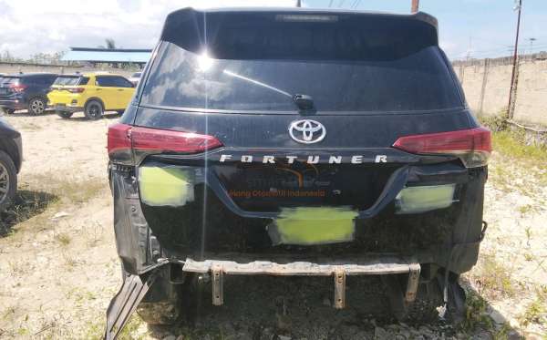 TOYOTA FORTUNER G 2.4