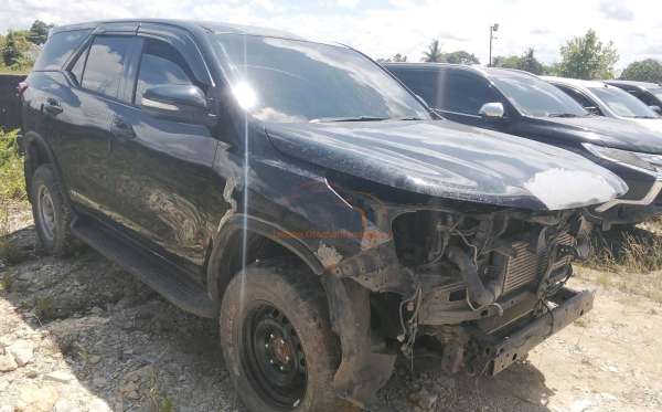 TOYOTA FORTUNER G 2.4
