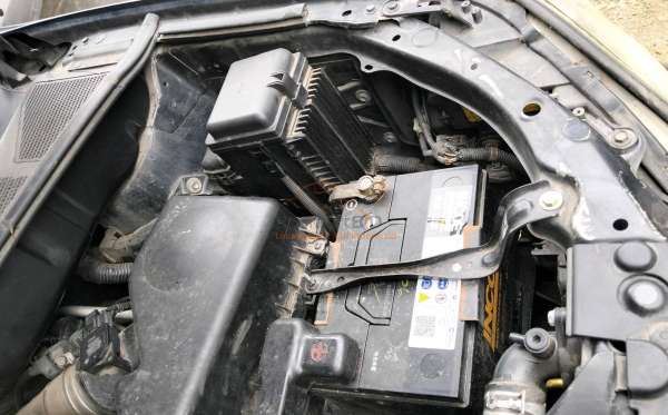 TOYOTA  HARRIER  2.4