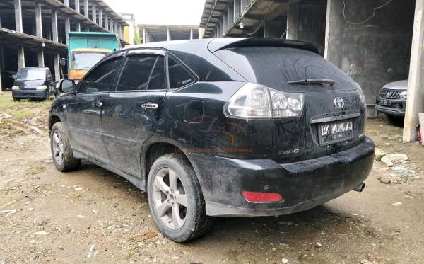 TOYOTA  HARRIER  2.4