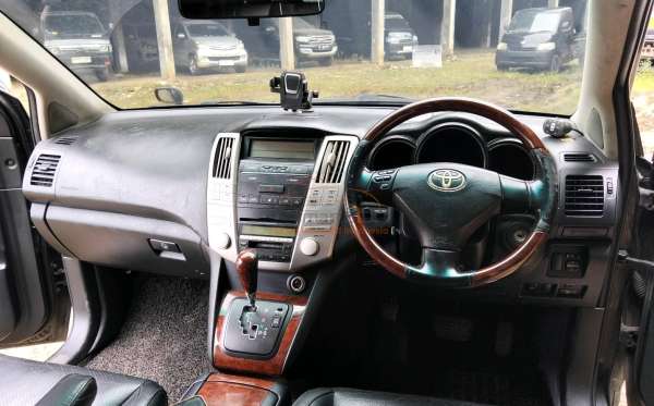 TOYOTA  HARRIER  2.4