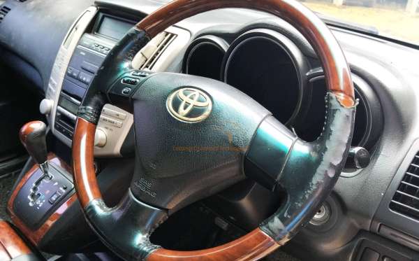 TOYOTA  HARRIER  2.4