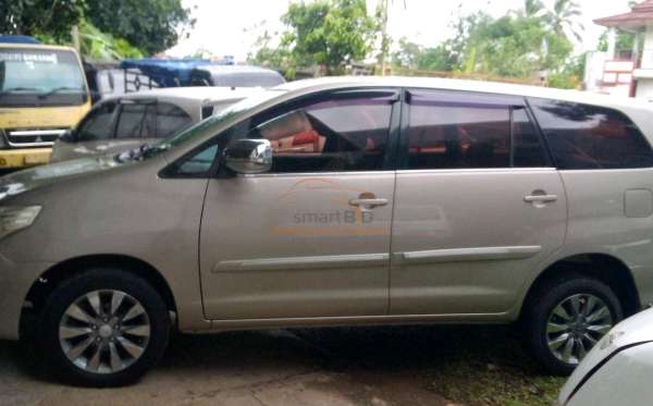 TOYOTA KIJANG INNOVA G