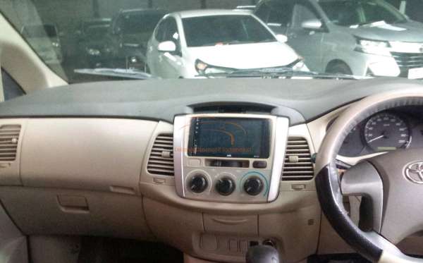 TOYOTA KIJANG INNOVA G